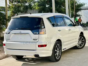 Mitsubishi Outlander Sport ES 2011 White