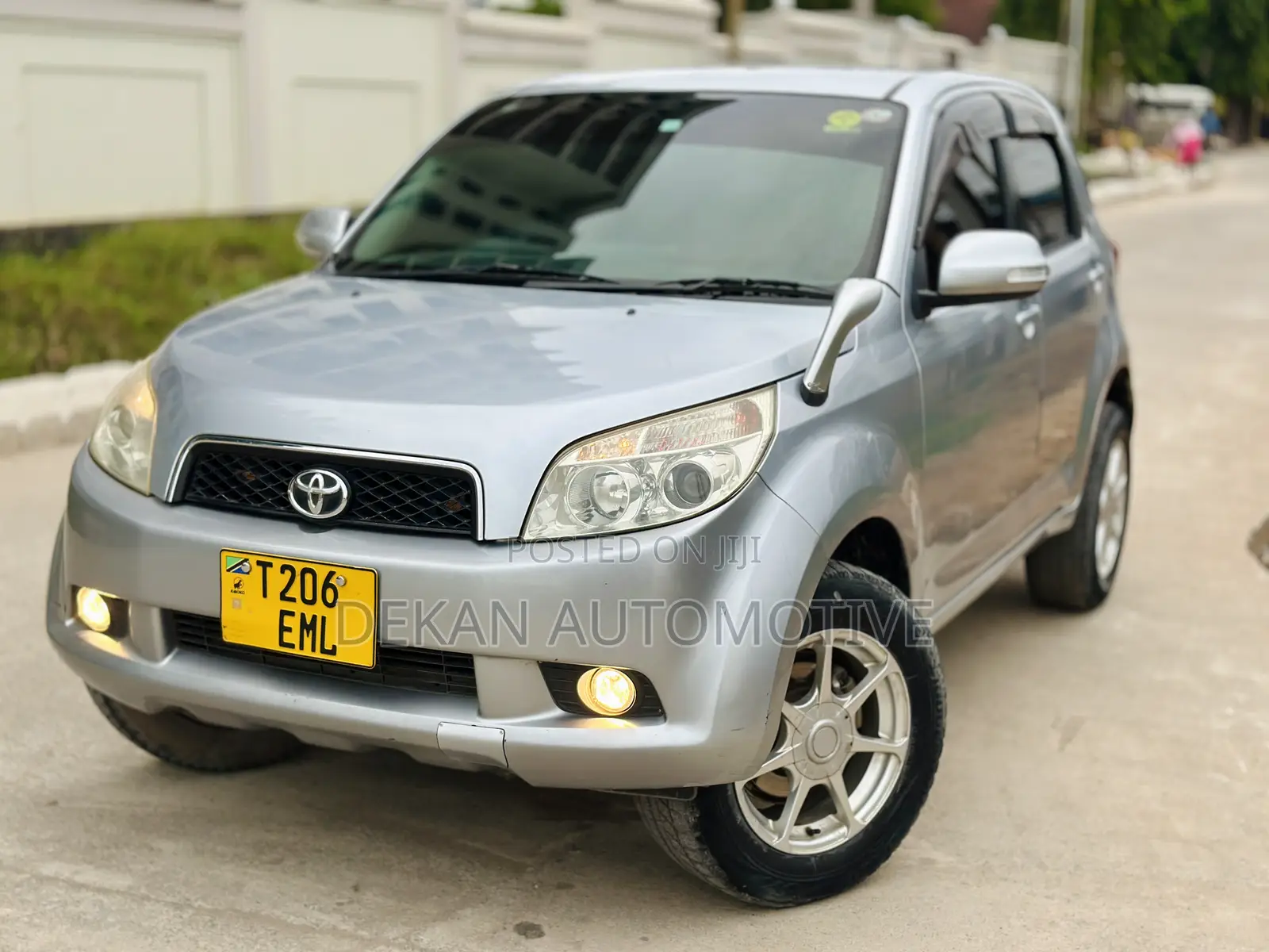 Toyota Rush 1.5 RWD 2010 Silver