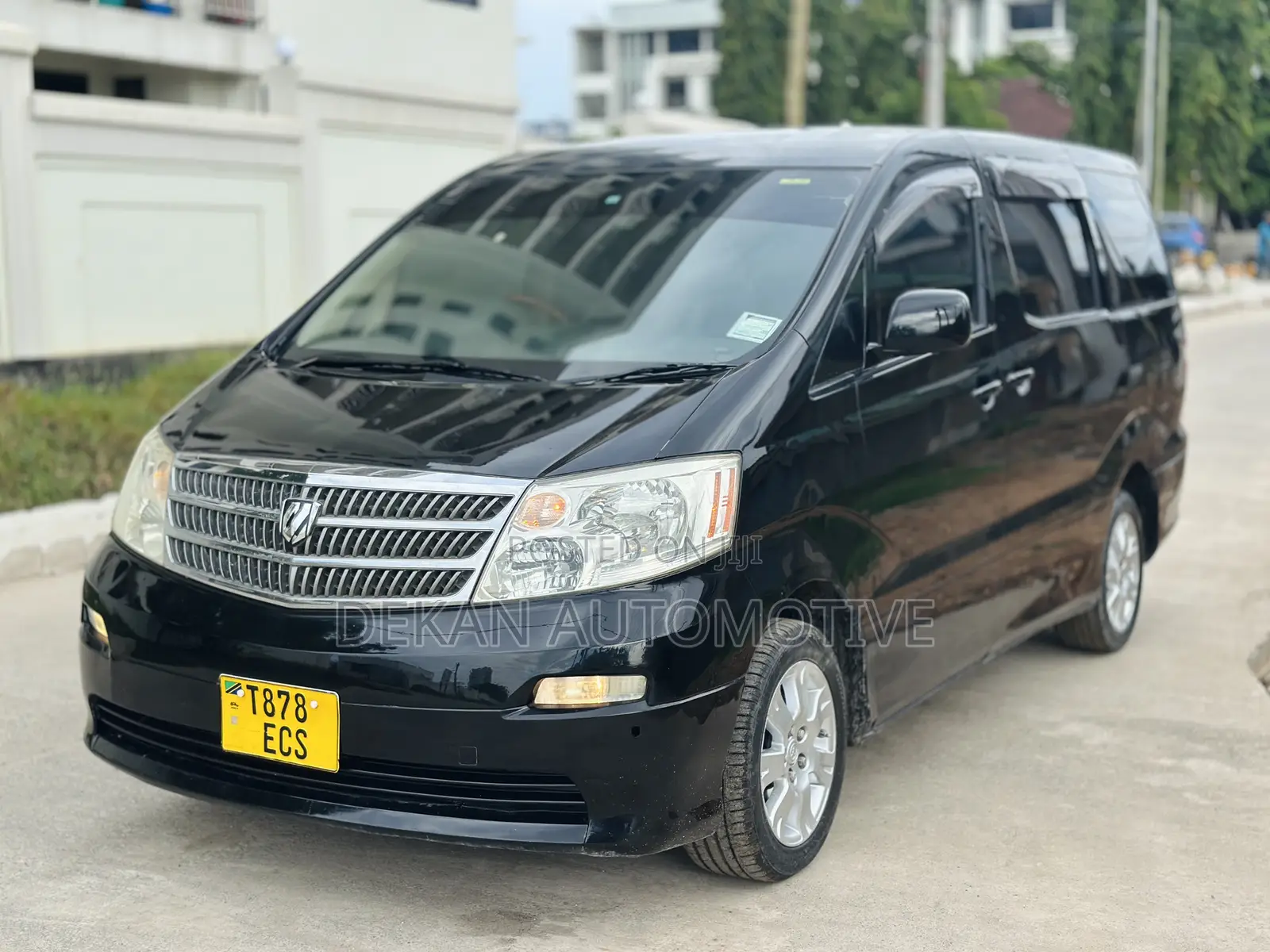 Toyota Alphard 2.4 Petrol FWD 2005 Black