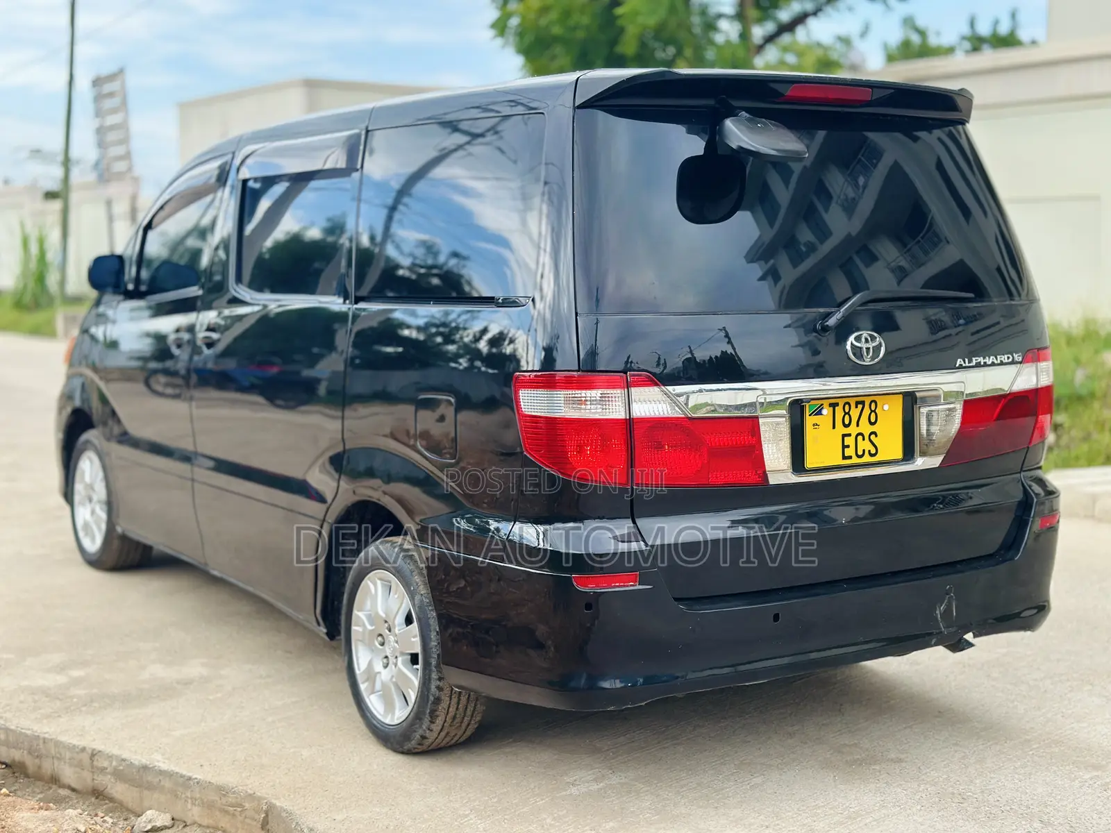 Toyota Alphard 2.4 Petrol FWD 2005 Black