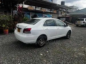 Toyota Belta 2005 White