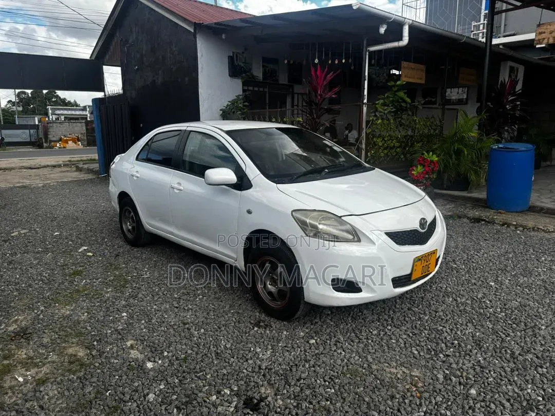 Toyota Belta 2005 White