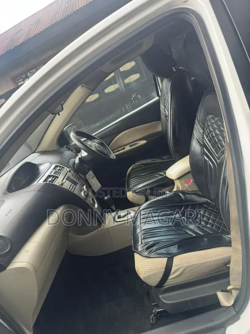 Toyota Belta 2005 White