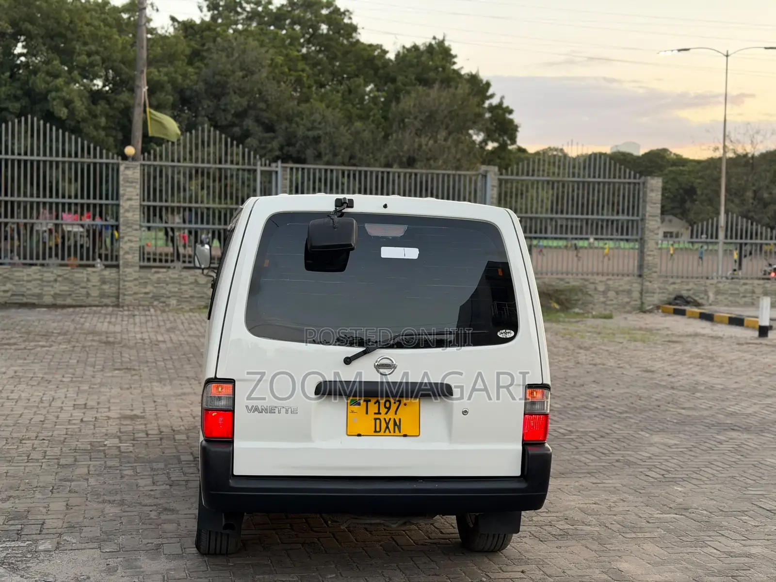 Nissan Vanette 2003 White