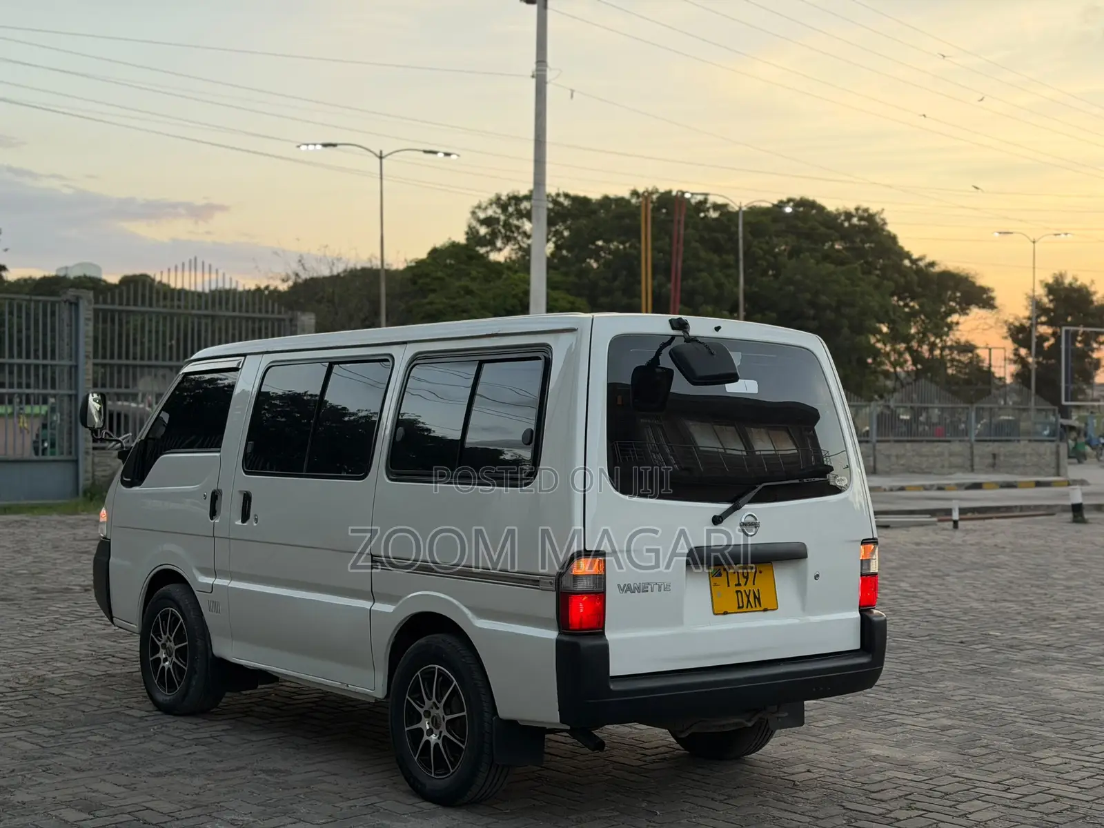 Nissan Vanette 2003 White