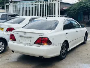 Toyota Crown 2007 White