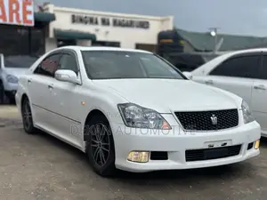 Toyota Crown 2007 White