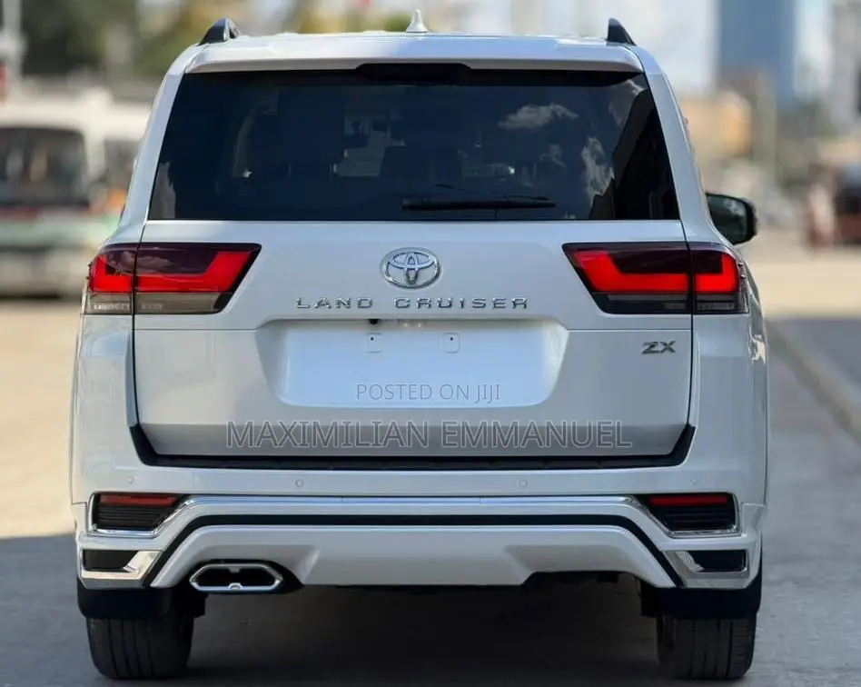 New Toyota Land Cruiser 2025 White