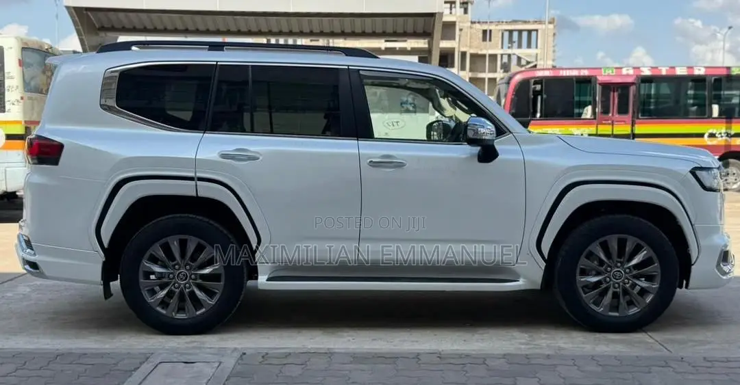 New Toyota Land Cruiser 2025 White