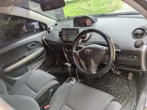 Toyota IST 2005 Silver
