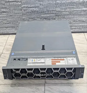 Server Dell PowerEdge R740 64GB Intel Xeon HDD+SSD 2T