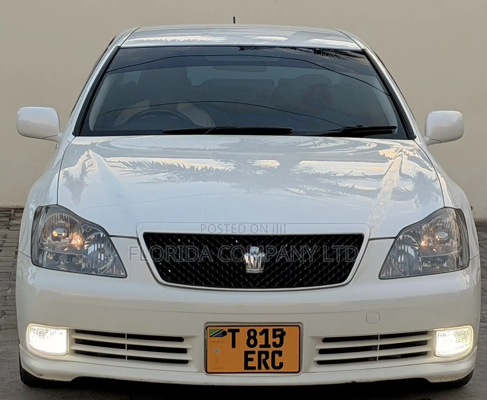 Toyota Crown Royale 2005 White