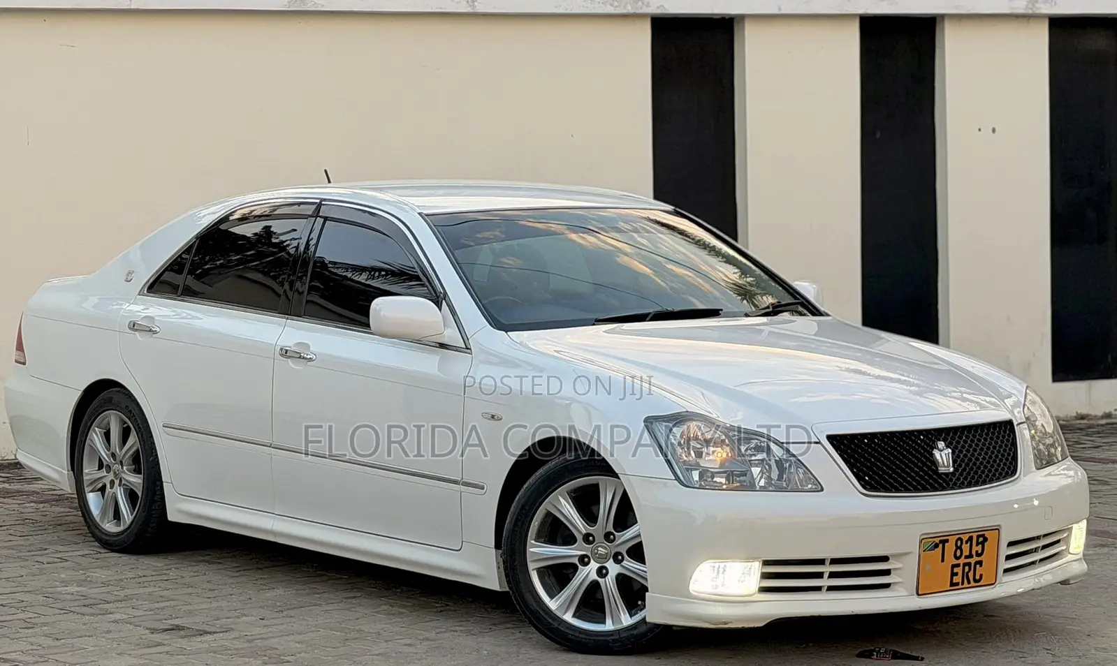 Toyota Crown Royale 2005 White