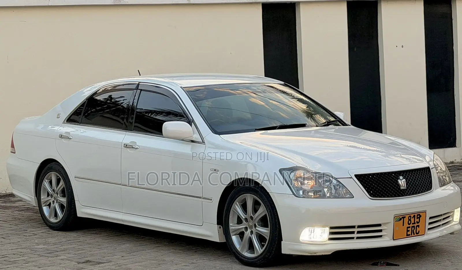 Toyota Crown Royale 2005 White
