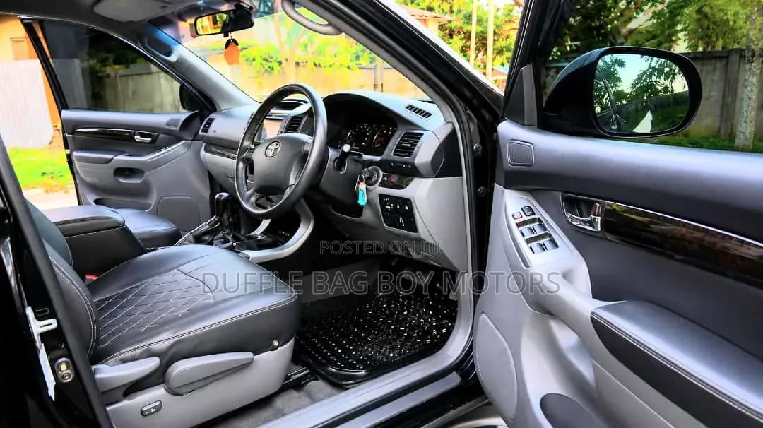 Toyota Land Cruiser Prado 2005 Black