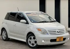 Toyota IST 2006 White