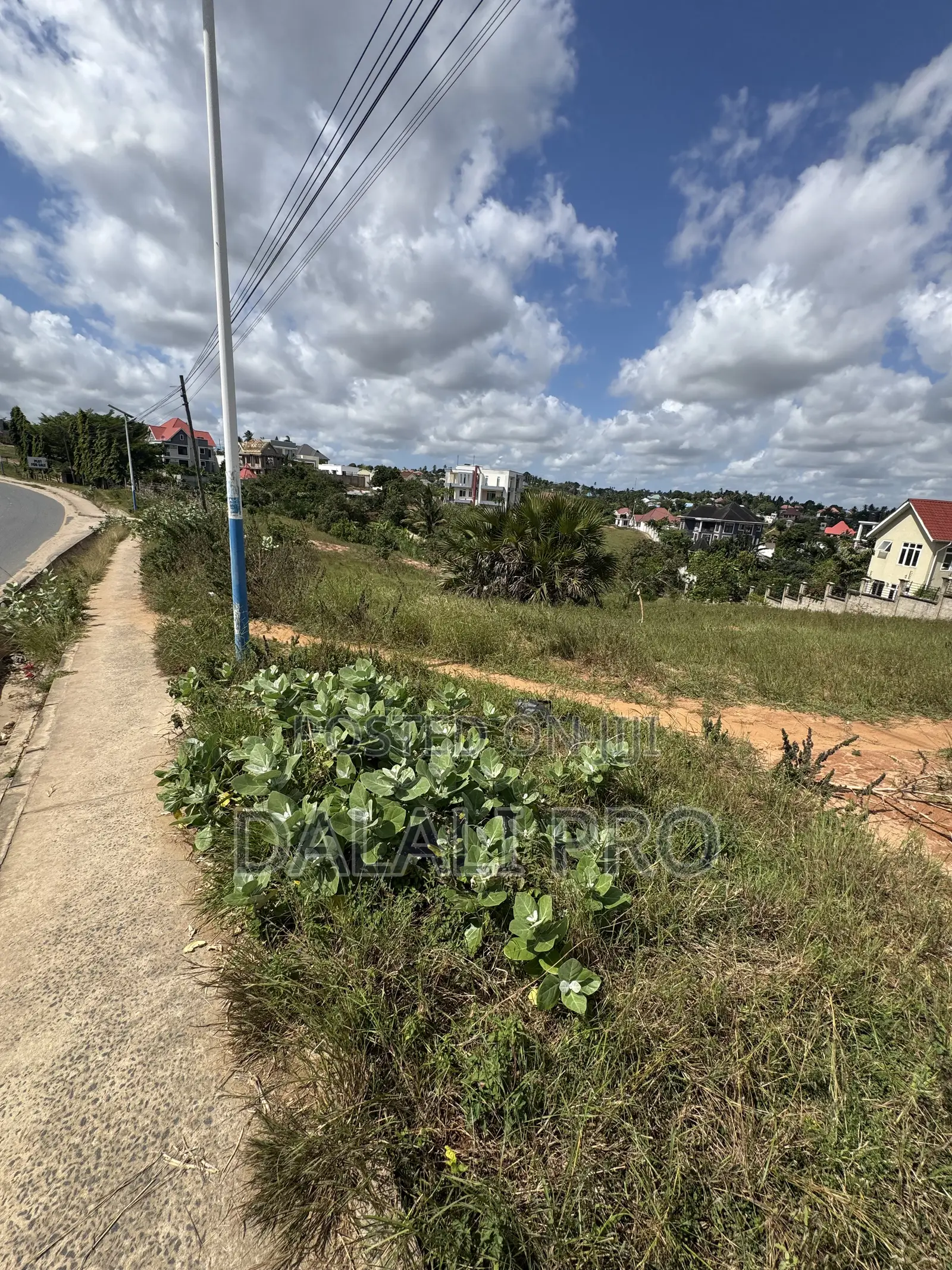 Kiwanja Kinauzwa Chekechea Kigamboni