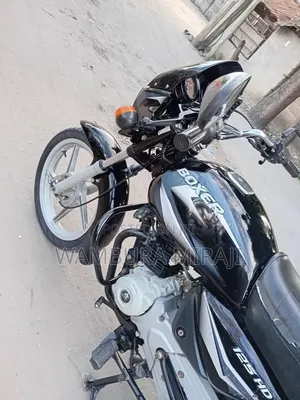 Bajaj Boxer 125 2025 Black
