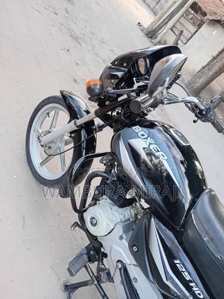 Bajaj Boxer 125 2025 Black