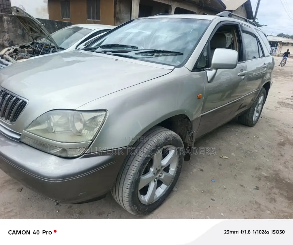 Toyota Harrier 2005 Silver