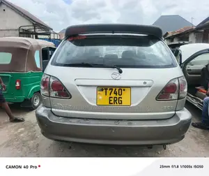 Toyota Harrier 2005 Silver