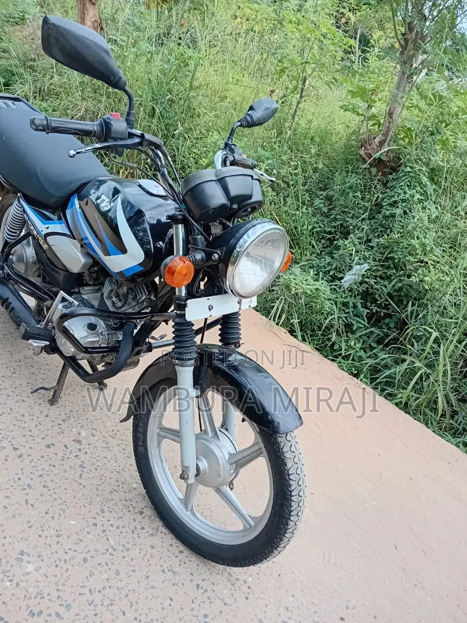 TVS Apache RTR 160 2V 2025 Black