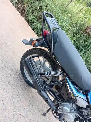 TVS Apache RTR 160 2V 2025 Black