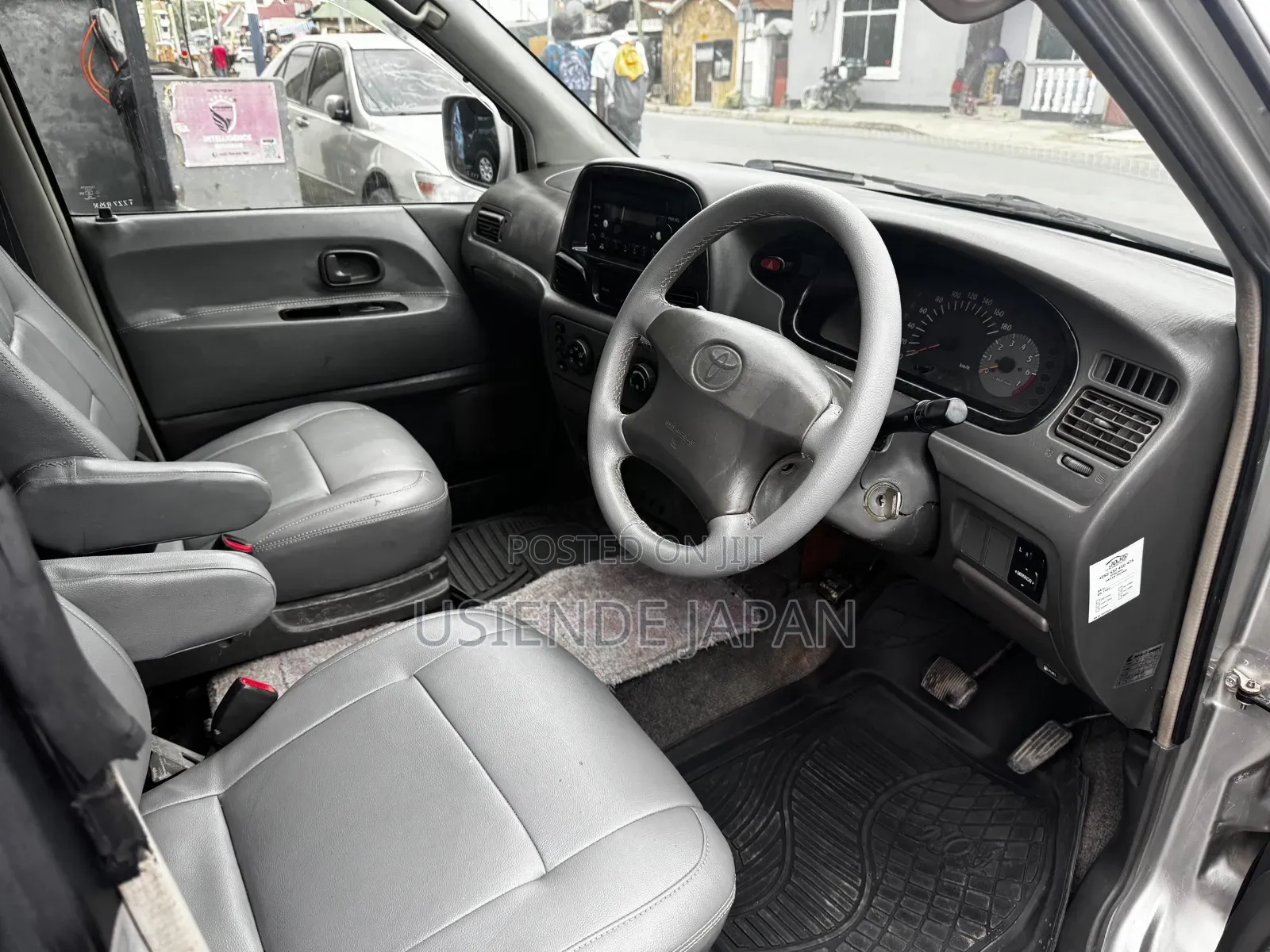Toyota LiteAce Noah 2001 Silver
