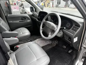Toyota LiteAce Noah 2001 Silver