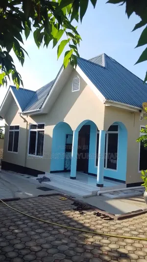 6bdrm House in Mabwepande Polisi, Bunju for sale