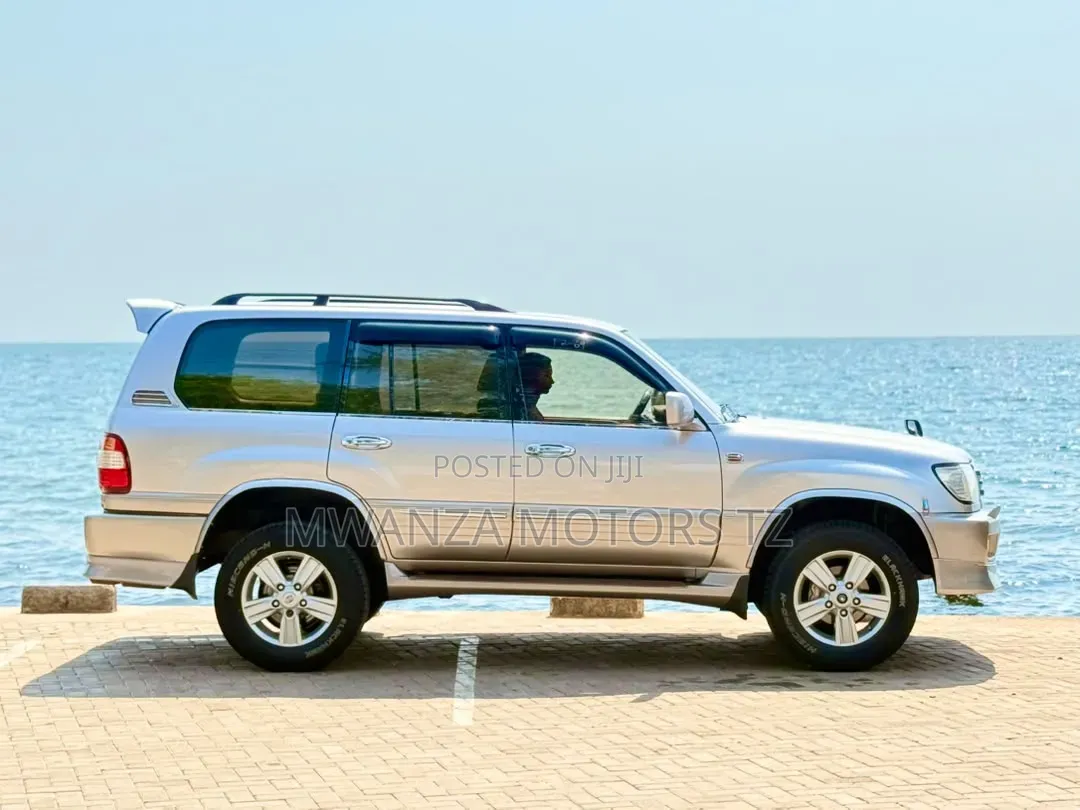 Toyota Land Cruiser 1998 Silver