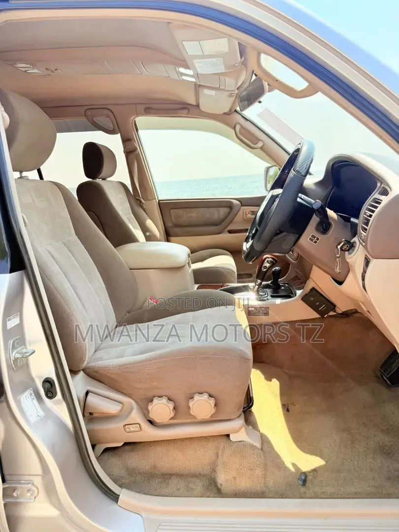 Toyota Land Cruiser 1998 Silver