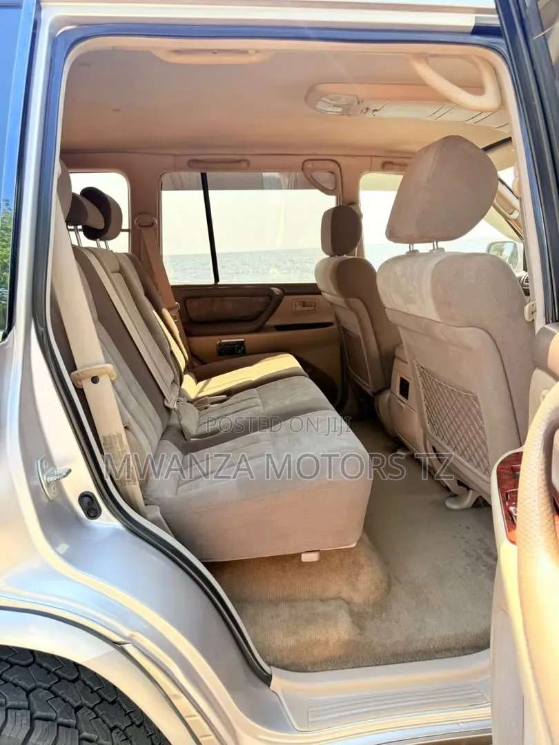 Toyota Land Cruiser 1998 Silver