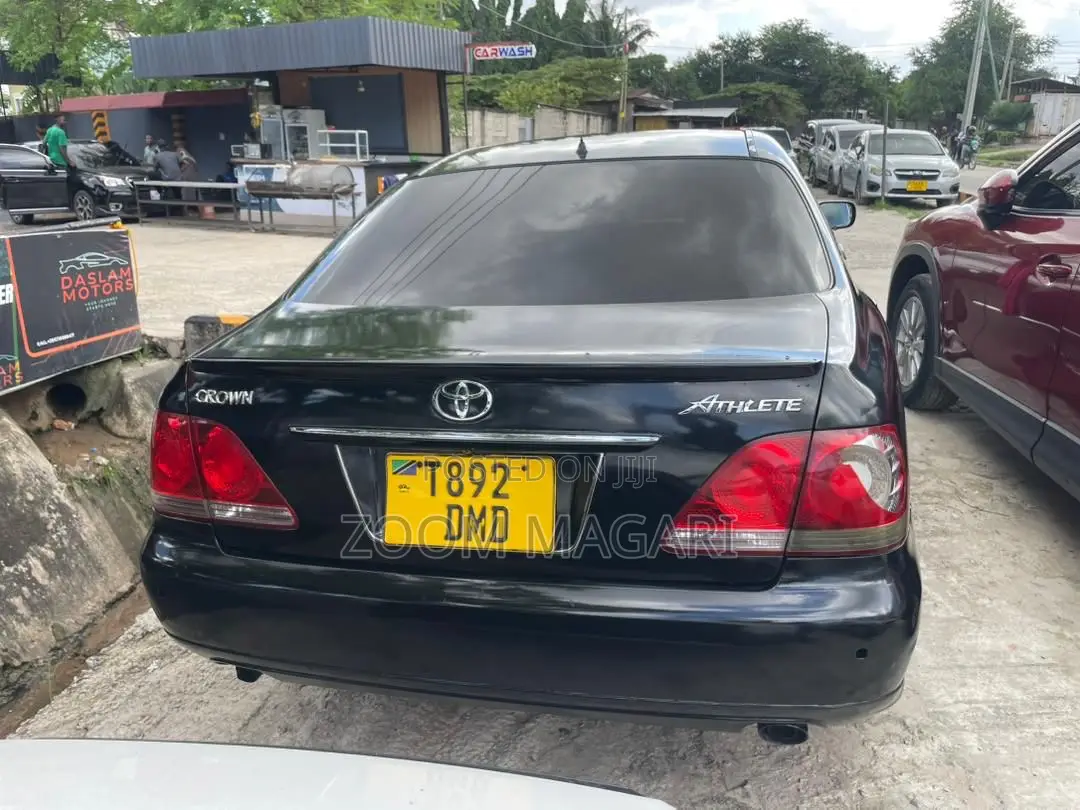 Toyota Crown 2004 Black