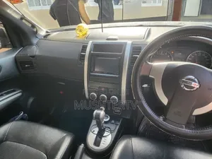 Nissan X-Trail 2.0 Petrol XE 2012 Green