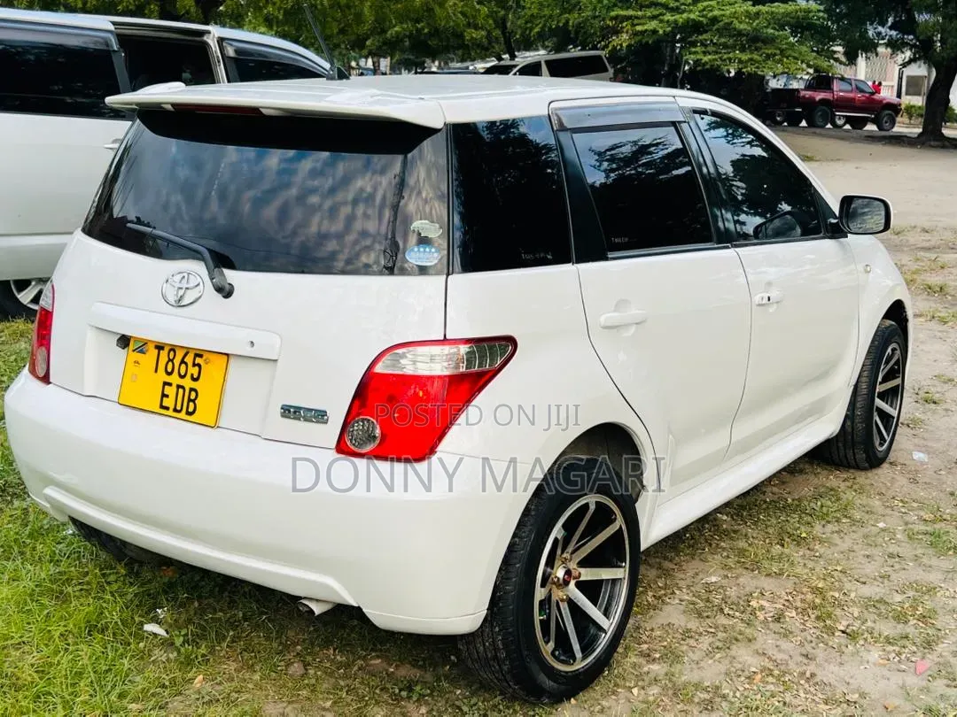 Toyota IST 2005 White