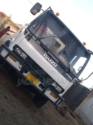 Isuzu Tipa
