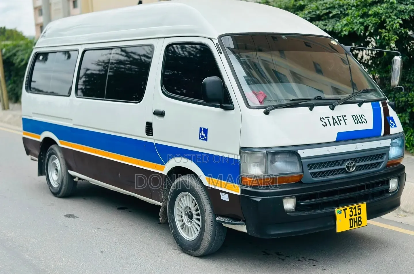 Toyota HiAce 2005 White