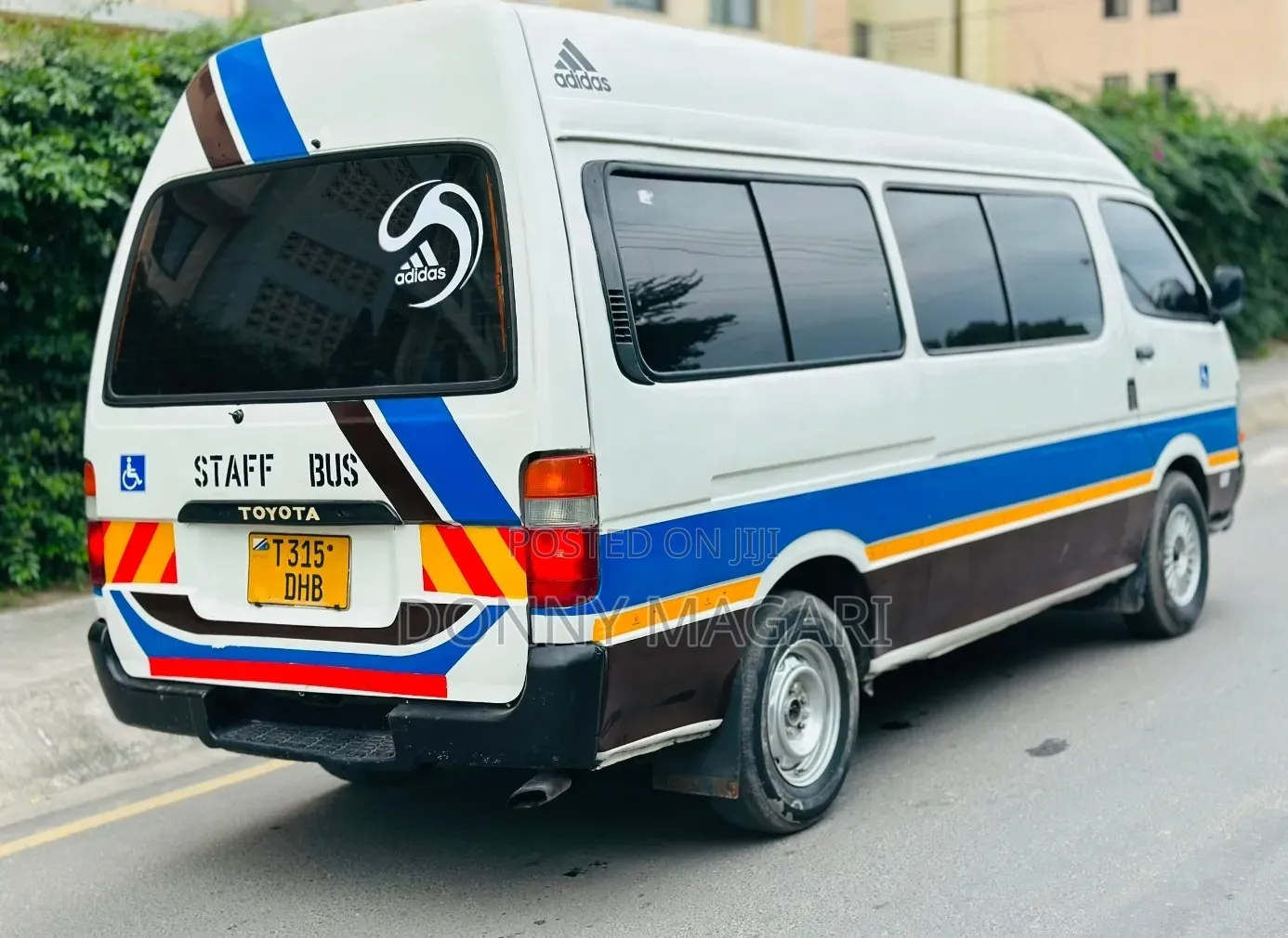 Toyota HiAce 2005 White