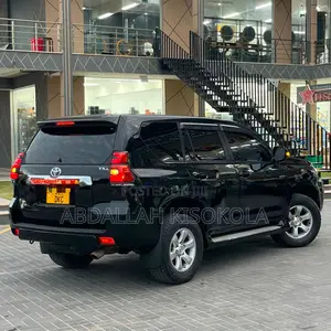 Toyota Land Cruiser Prado 2.7 i 2012 Black