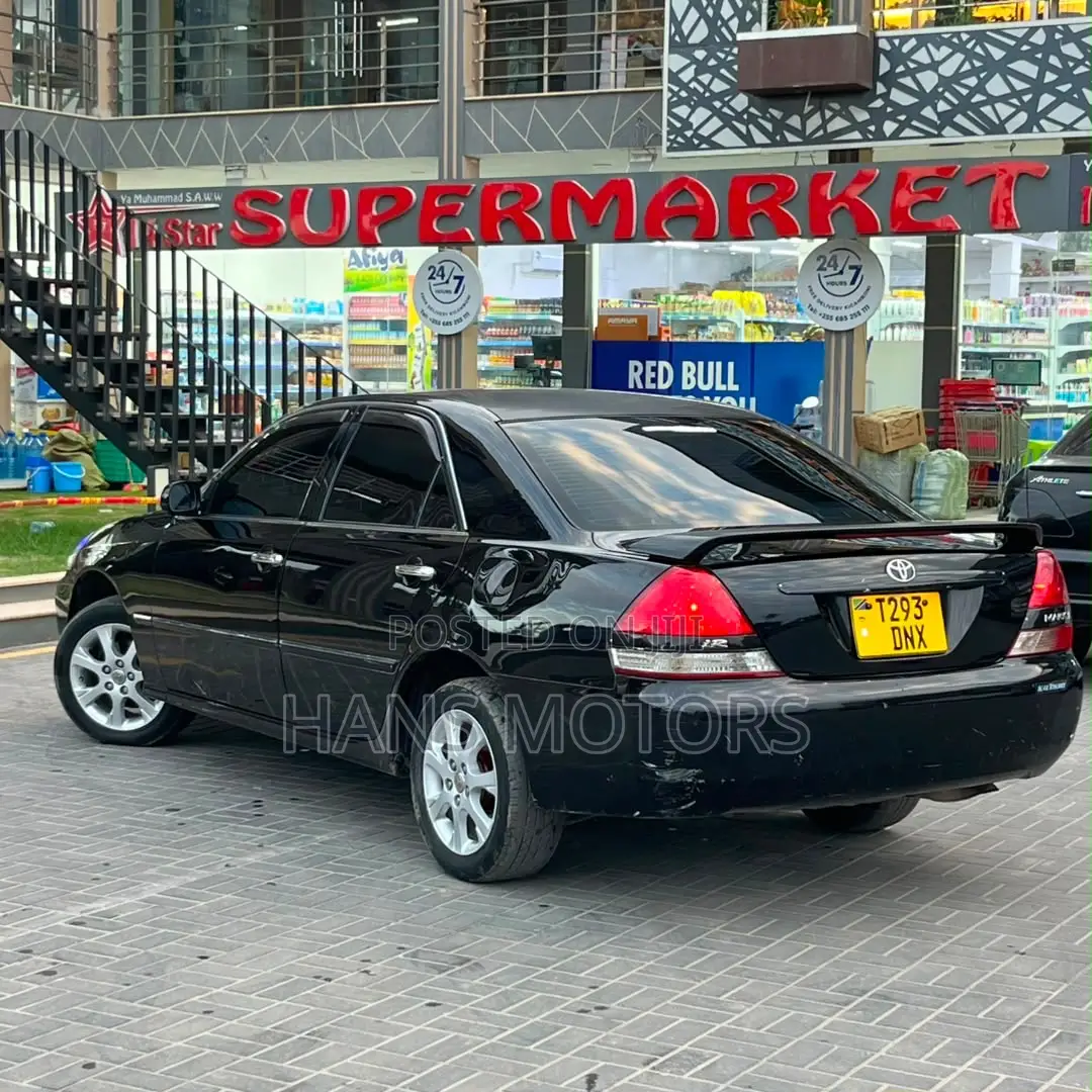 Toyota Mark II 2004 Black