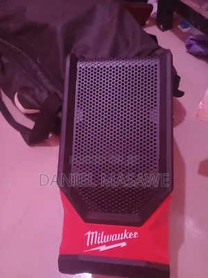 Milwaukee M18 Jobsite Bluetooth Speaker