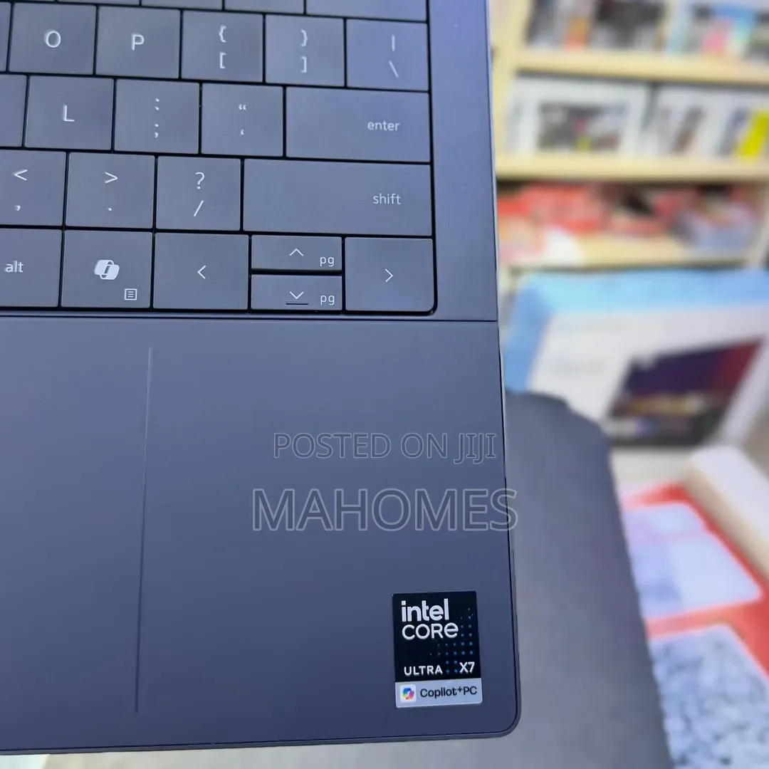 New Laptop Dell 32GB Intel Core Ultra 7 SSD 1T