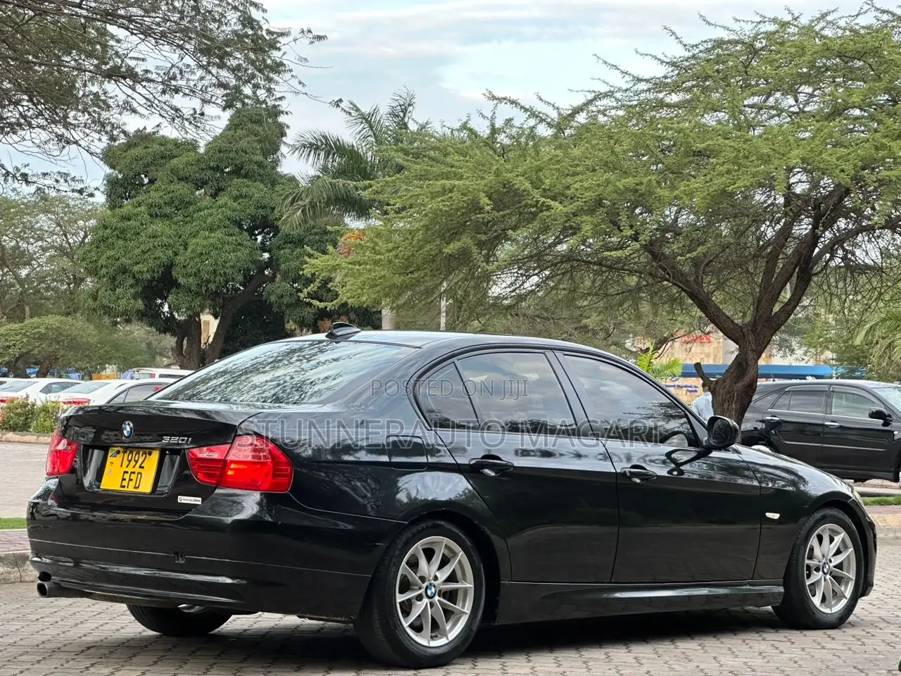 BMW 3 Series 2011 Black