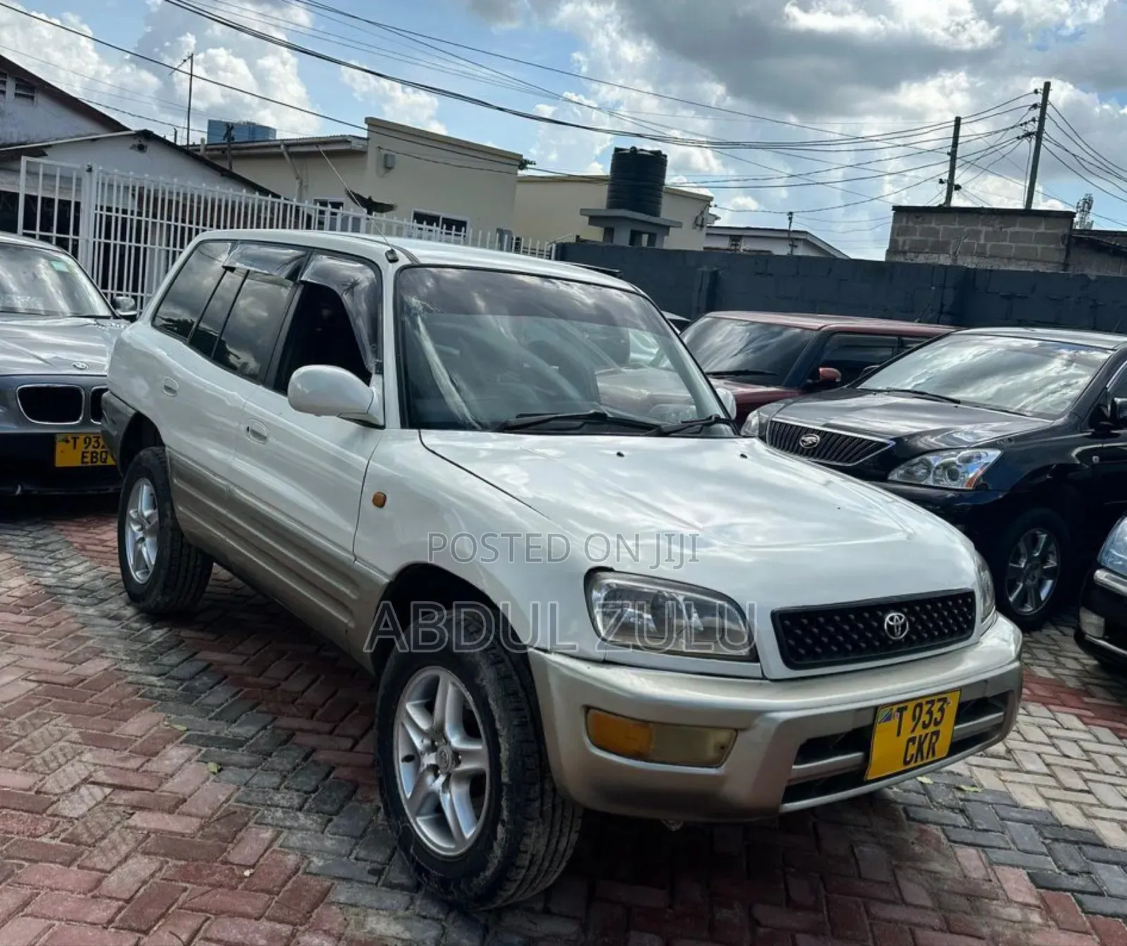 Toyota RAV4 Automatic 2000 White