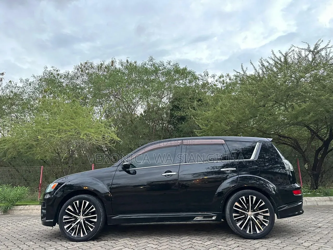 Mitsubishi Outlander 2010 Black