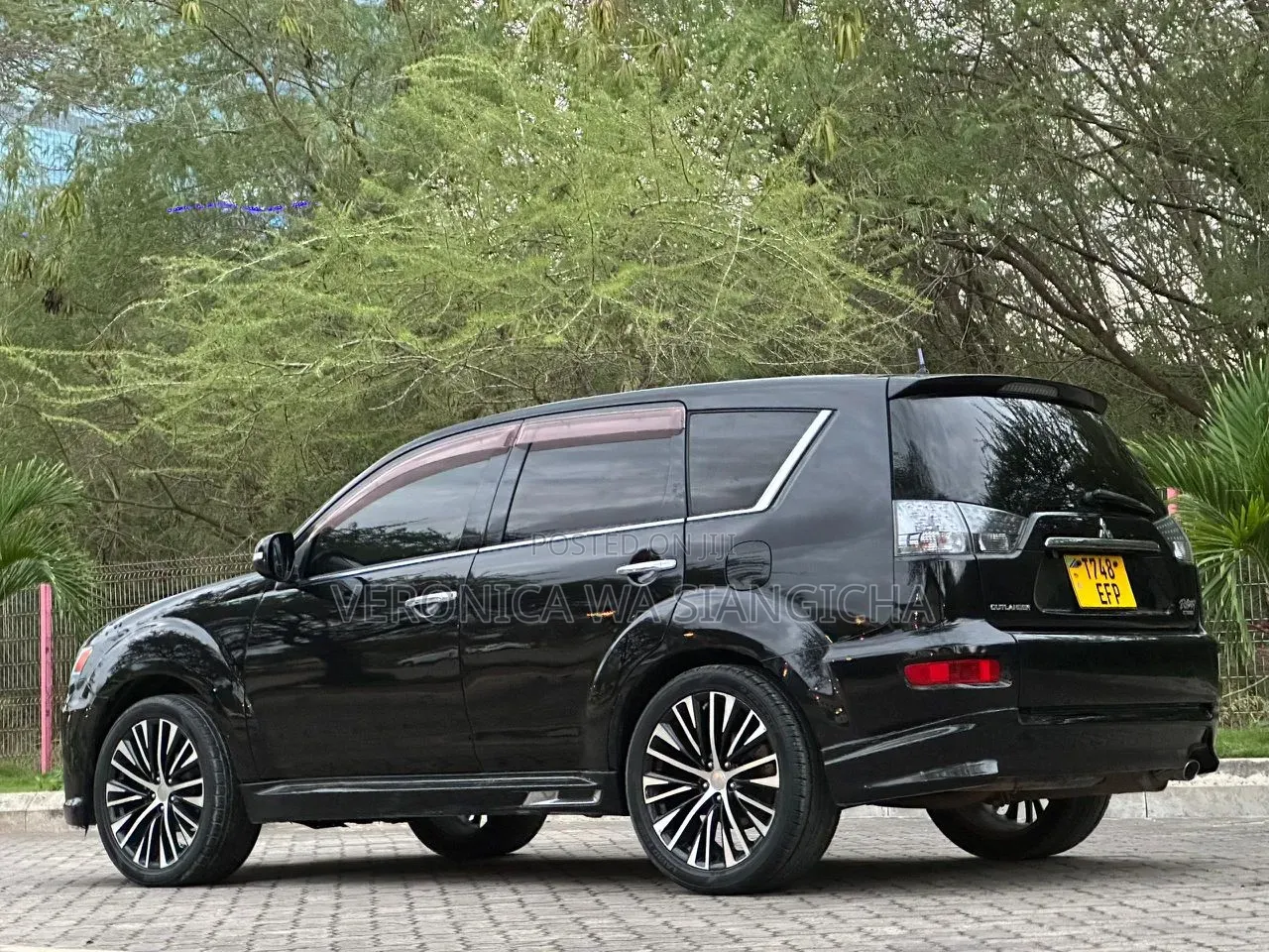 Mitsubishi Outlander 2010 Black
