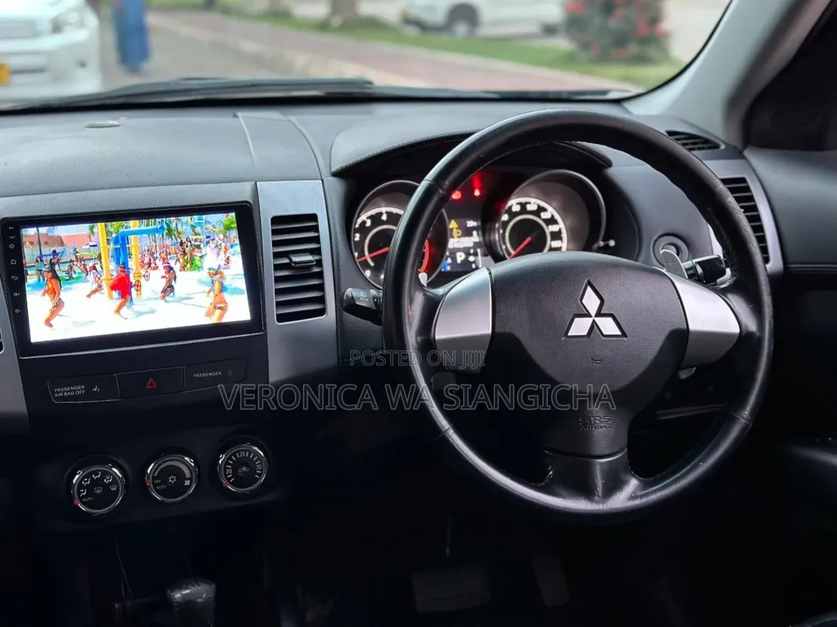 Mitsubishi Outlander 2010 Black