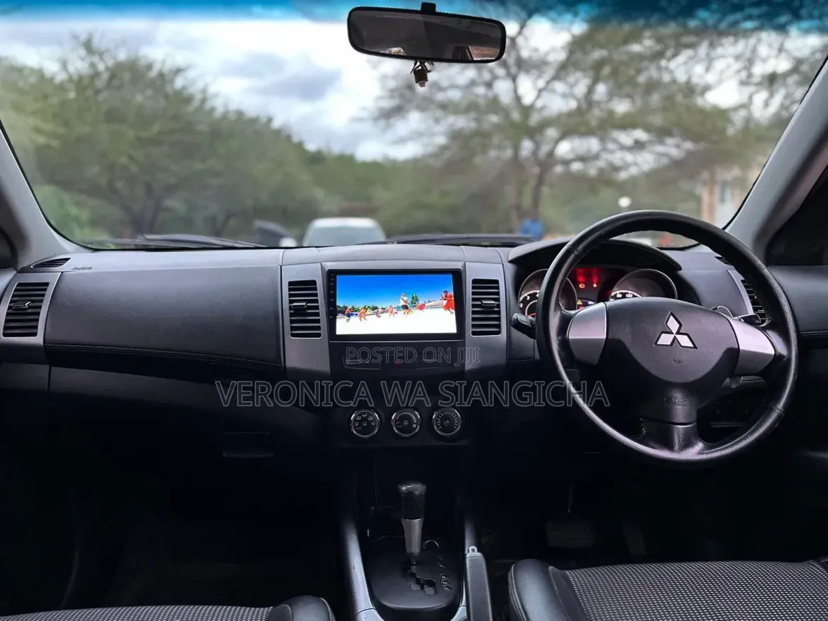 Mitsubishi Outlander 2010 Black