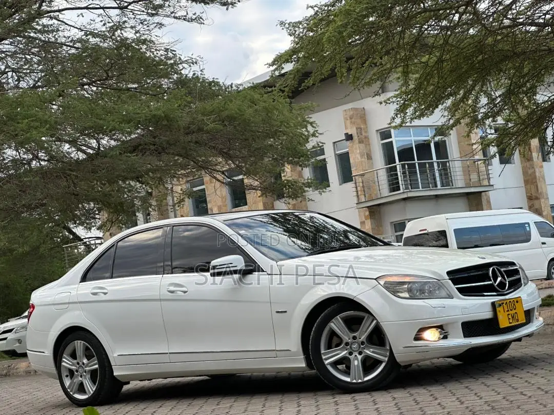 Mercedes-Benz C-Class 2010 White